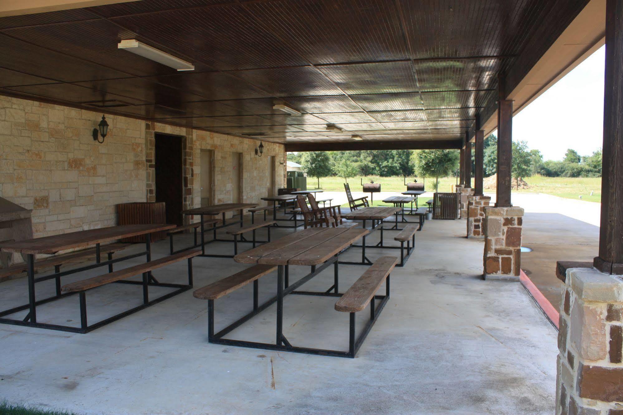 Hotel Texas Hallettsville Exteriör bild